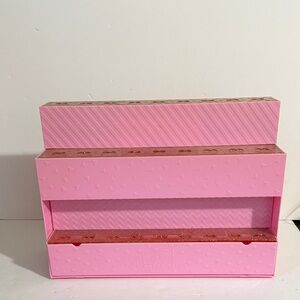 L.O.L. Surprise! Pink and Gold dolls Organizer